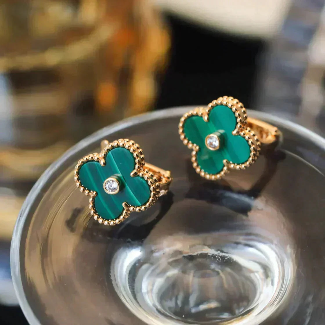 [AURORA]CLOVER MEDIUM 1 MOTIFS MALACHITE DIAMOND EARRINGS