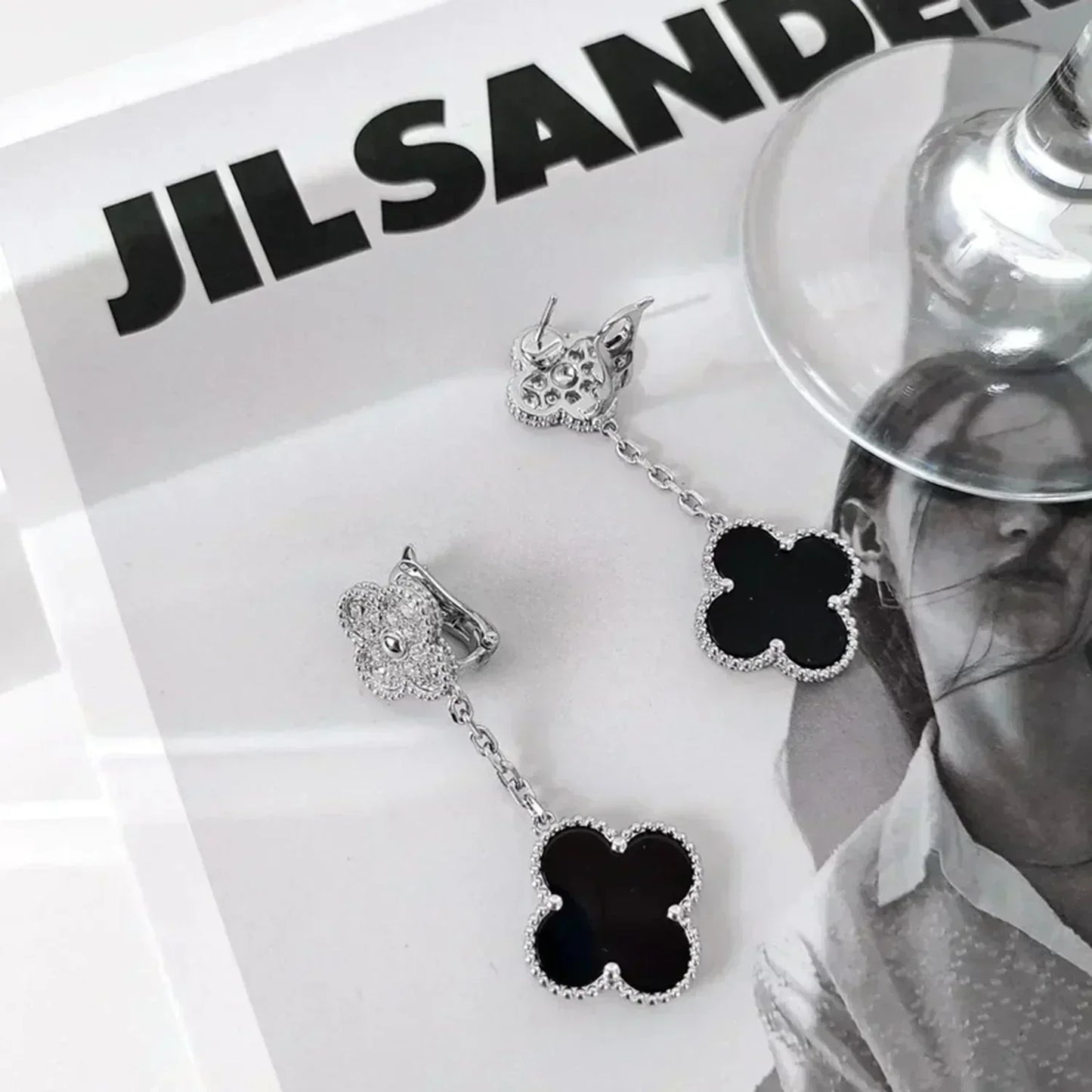 [AURORA]CLOVER 2 MOTIFS  DIAMOND ONYX EARRINGS SILVER