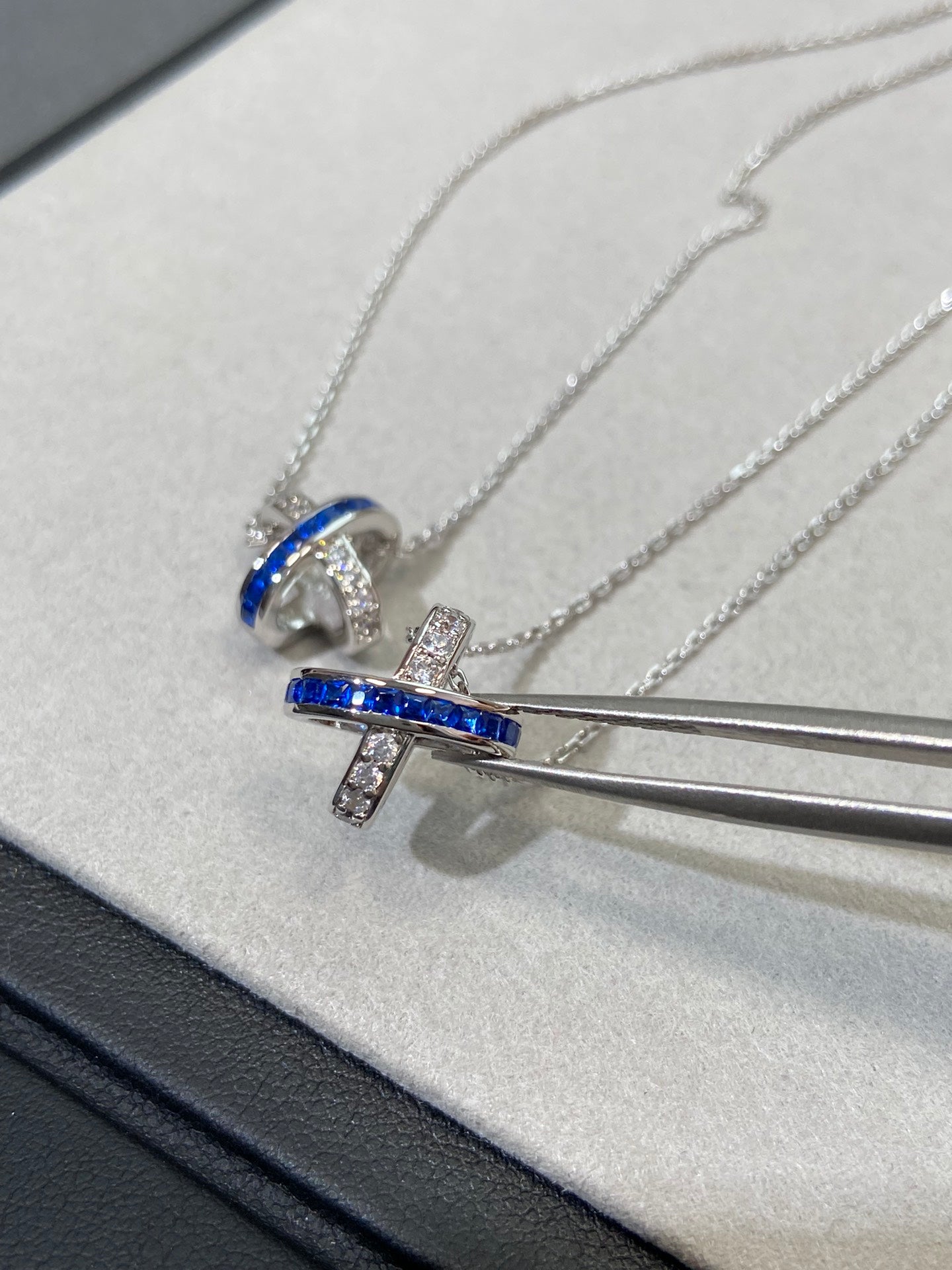 [AURORA]LIENS DIAMOND SILVER NECKLACE