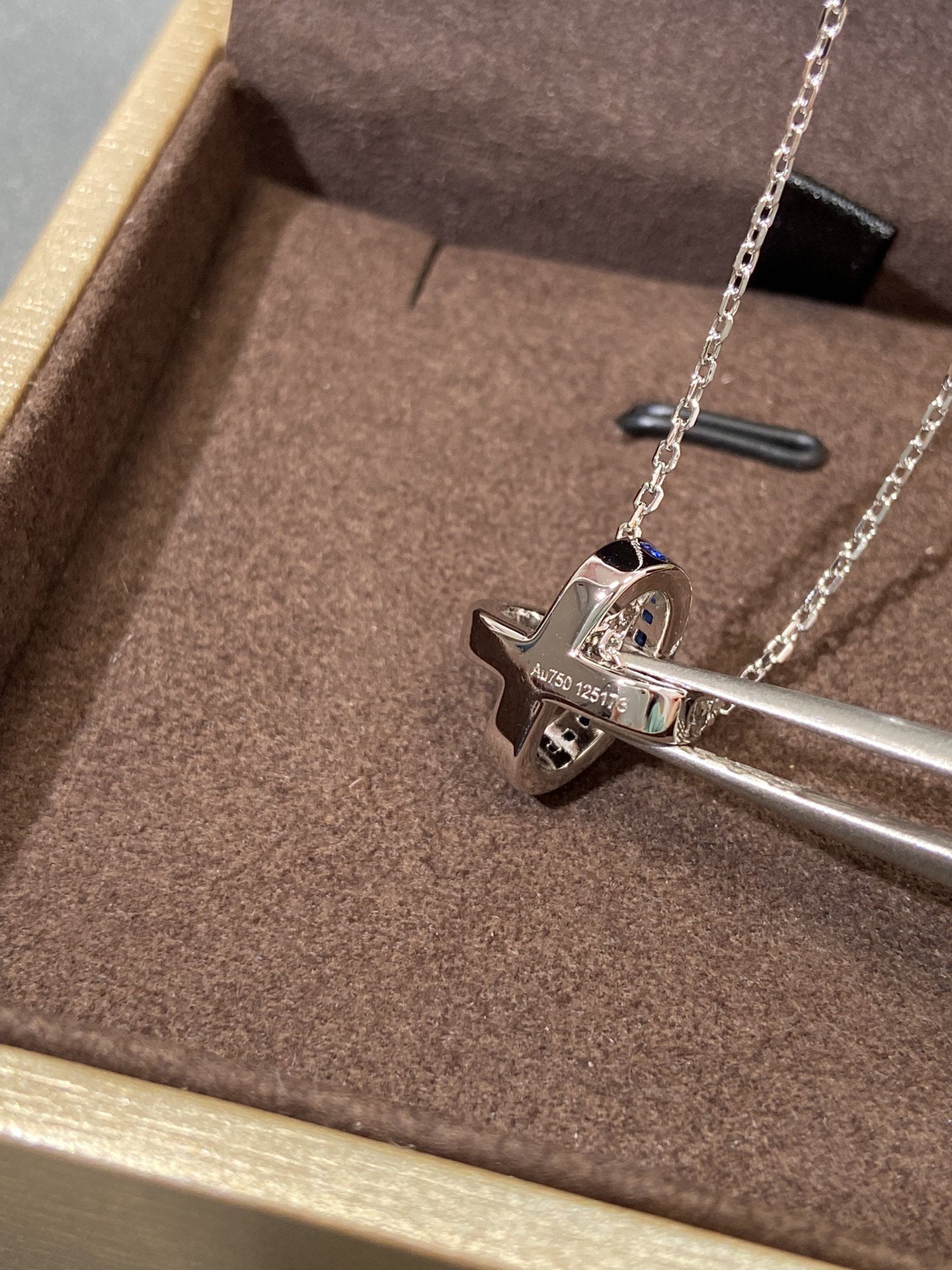 [AURORA]LIENS DIAMOND SILVER NECKLACE