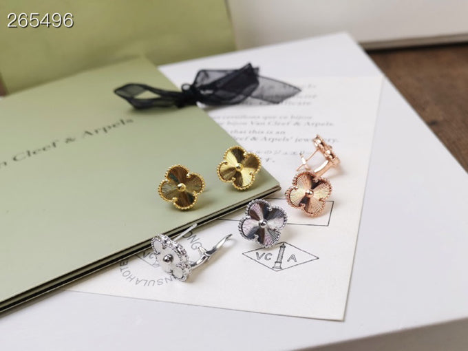 [AURORA]CLOVER MEDIUM STUD EARRINGS