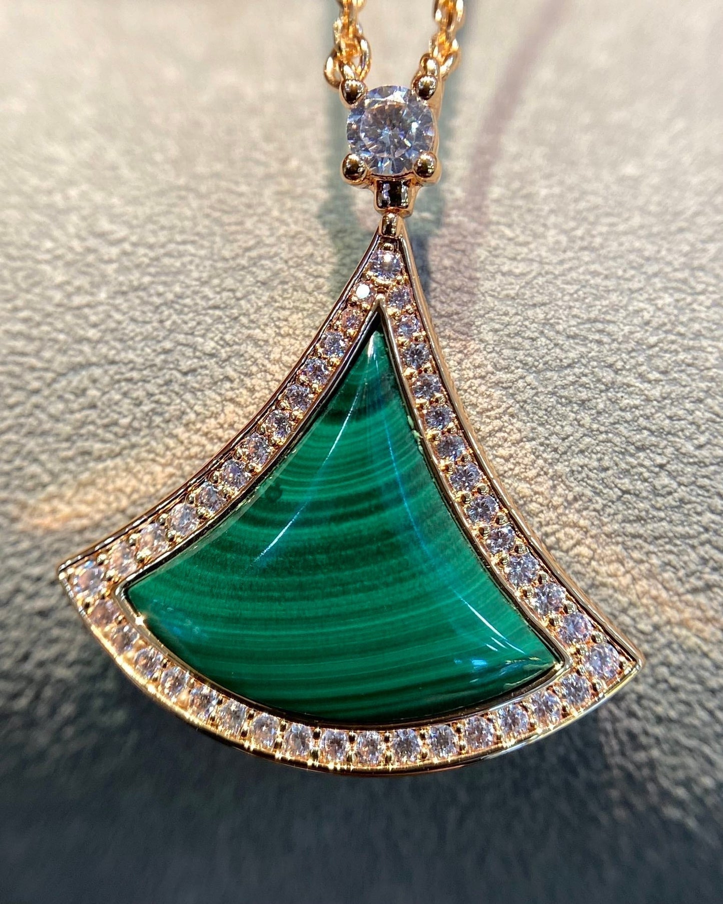 [AURORA]DREAM MALACHITE DIAMOND PAVED PINK GOLD NECKLACE