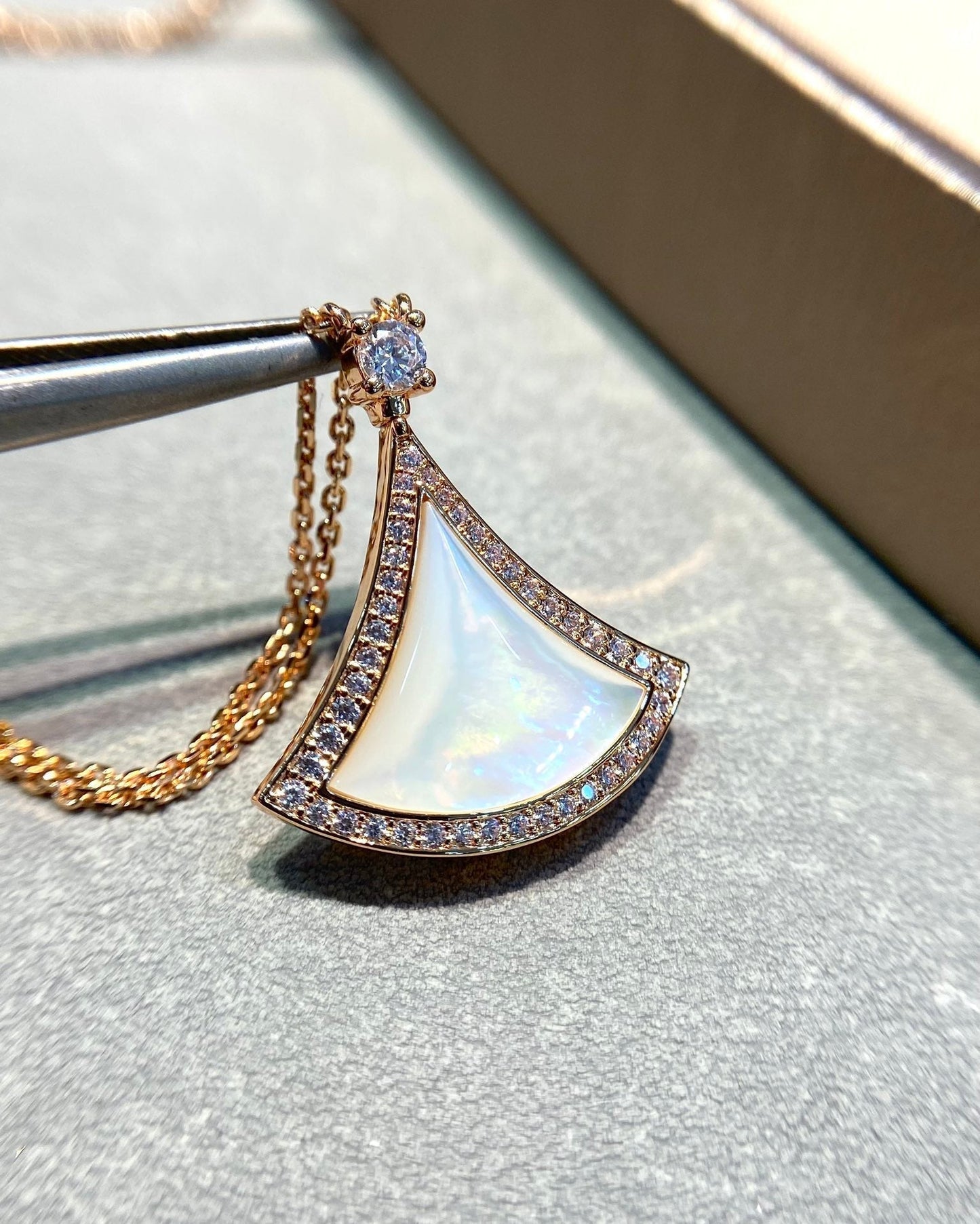 [AURORA]DREAM MOP DIAMOND PAVED PINK GOLD NECKLACE