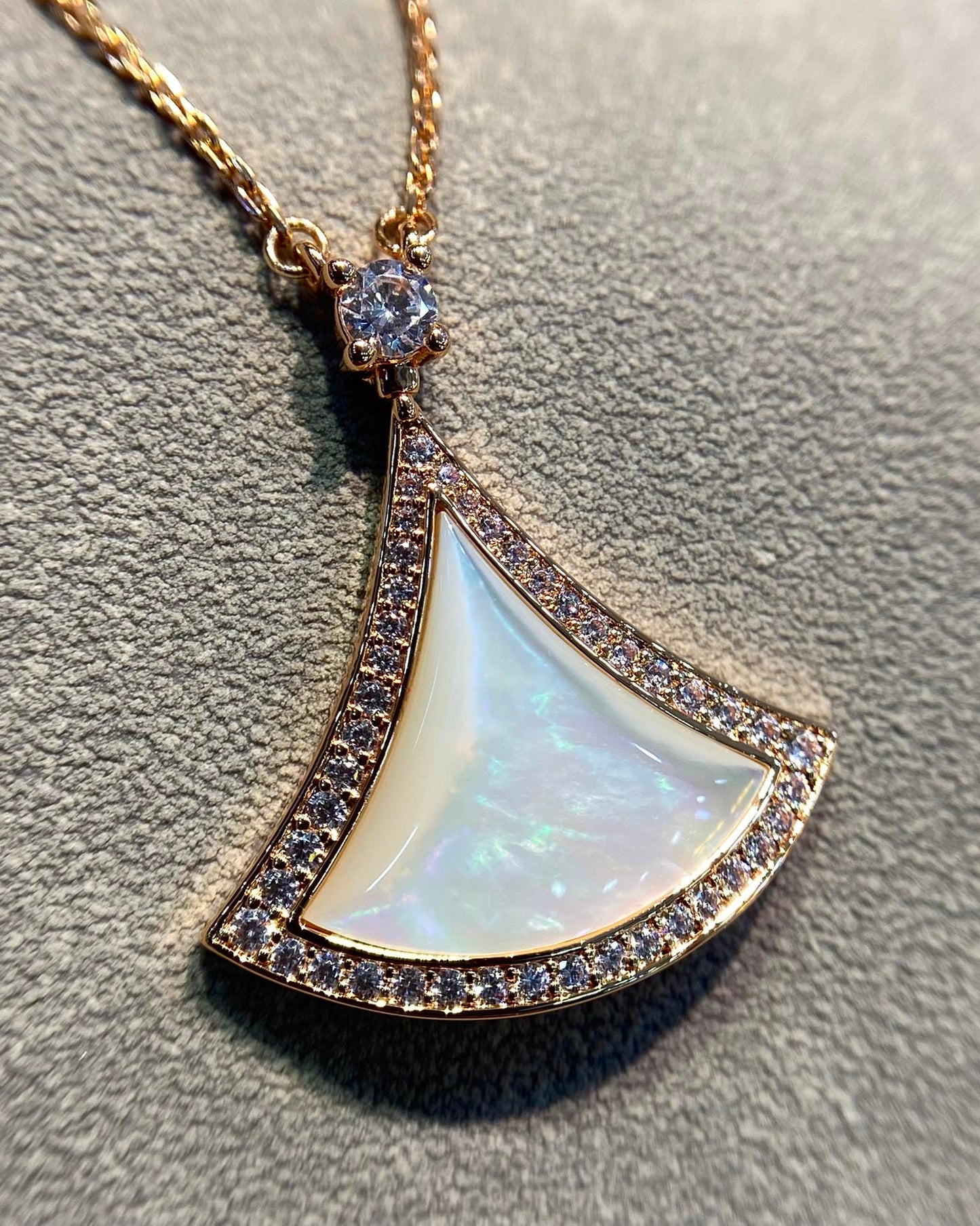 [AURORA]DREAM MOP DIAMOND PAVED PINK GOLD NECKLACE