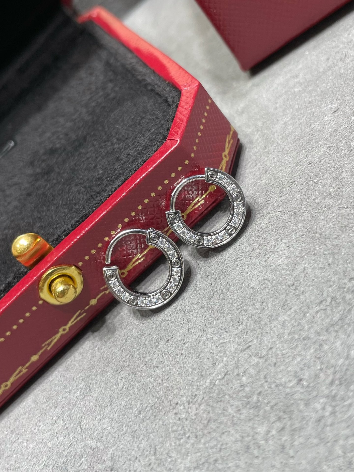 [AURORA]LOVE DIAMOND EARRINGS