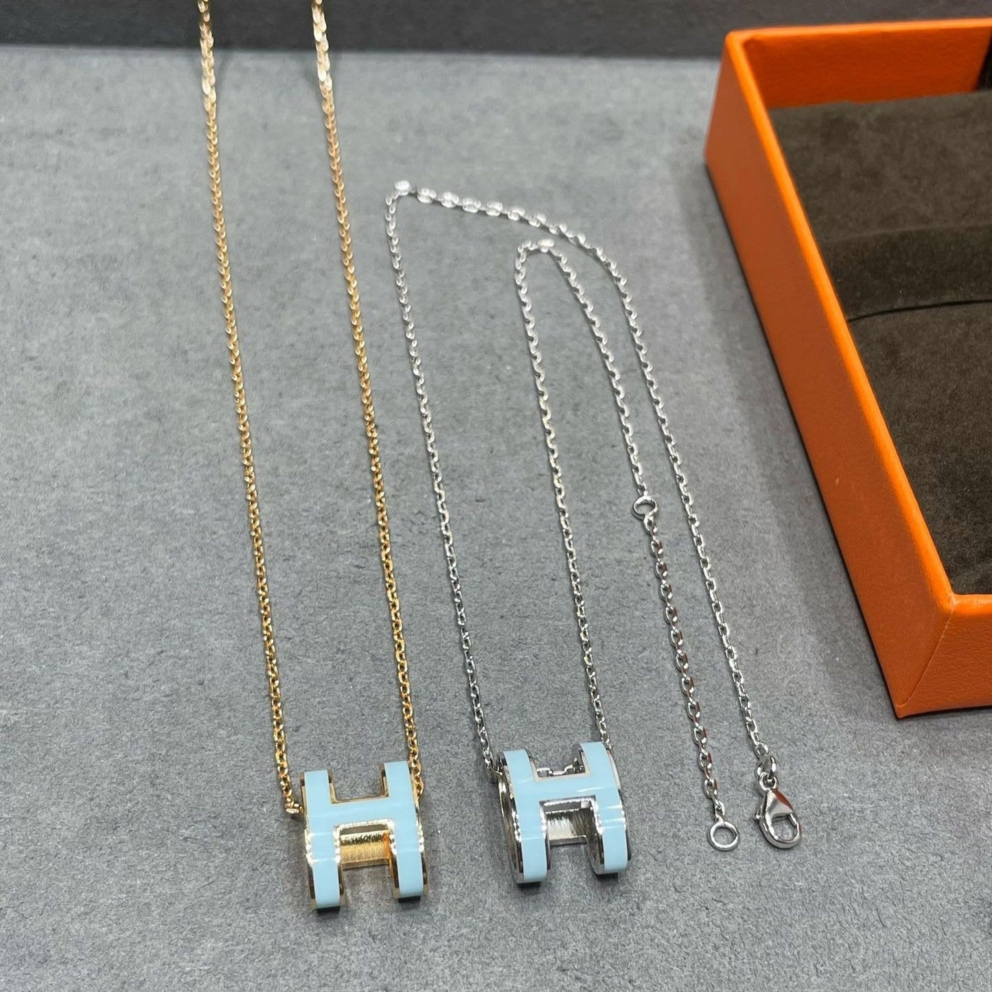 [AURORA]POP H SKY BLUE NECKLACE