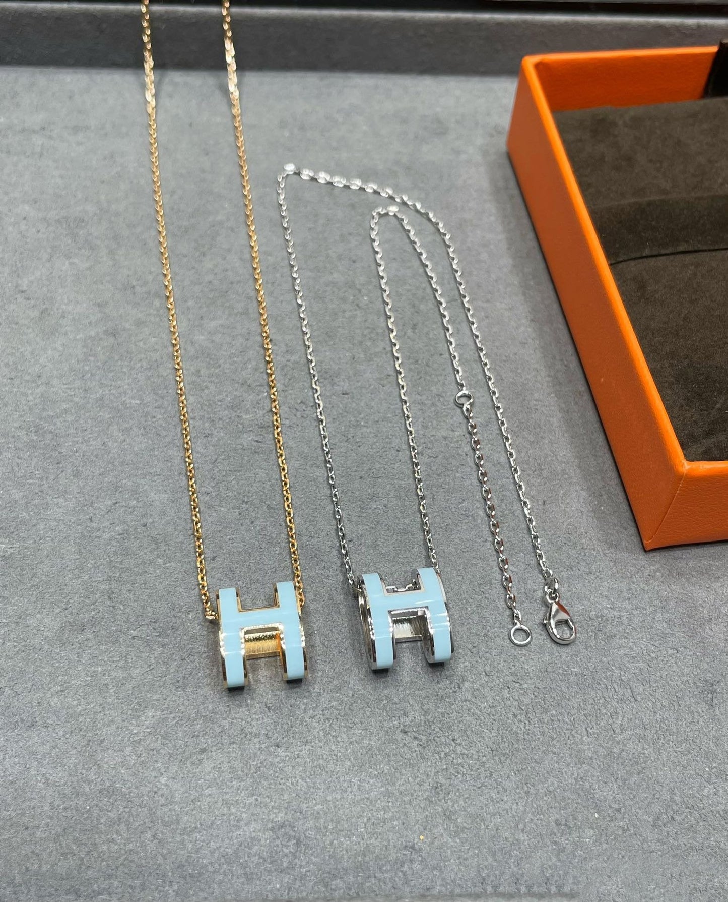 [AURORA]POP H SKY BLUE NECKLACE
