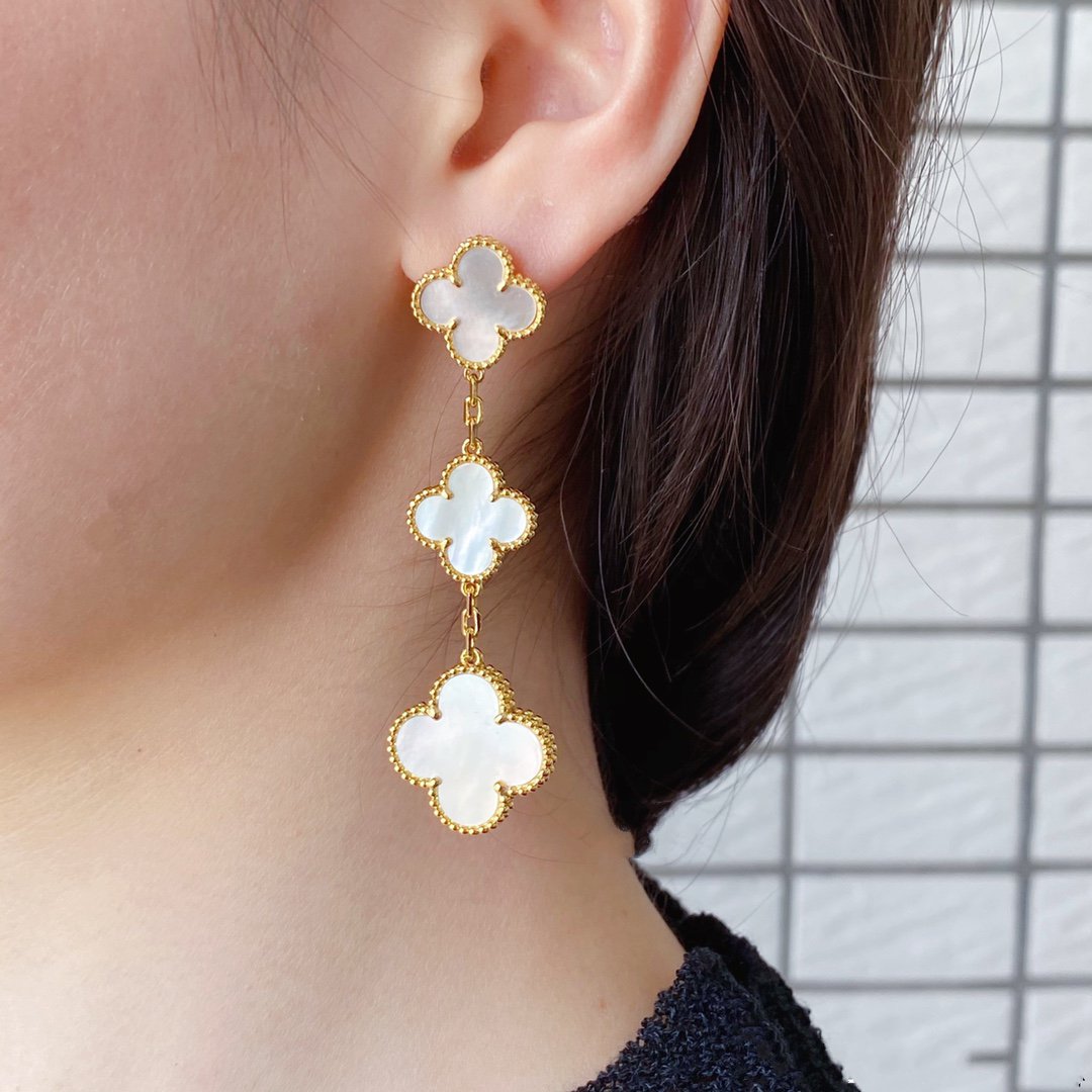 [AURORA]CLOVER MOP 3 MOTIFS GOLD EARRINGS