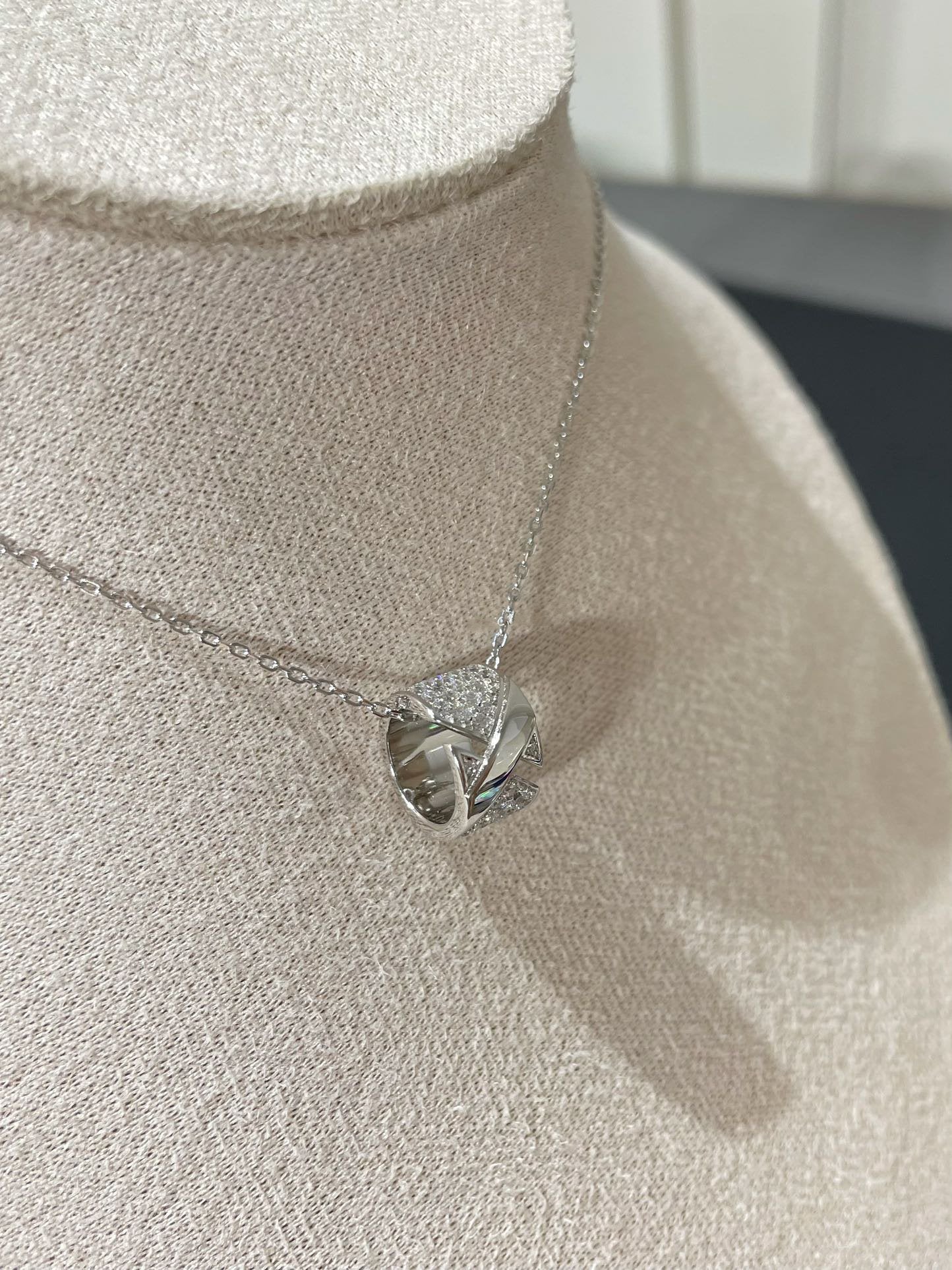 [AURORA]LIENS EVIDENCE DIAMOND PAVED NECKLACE