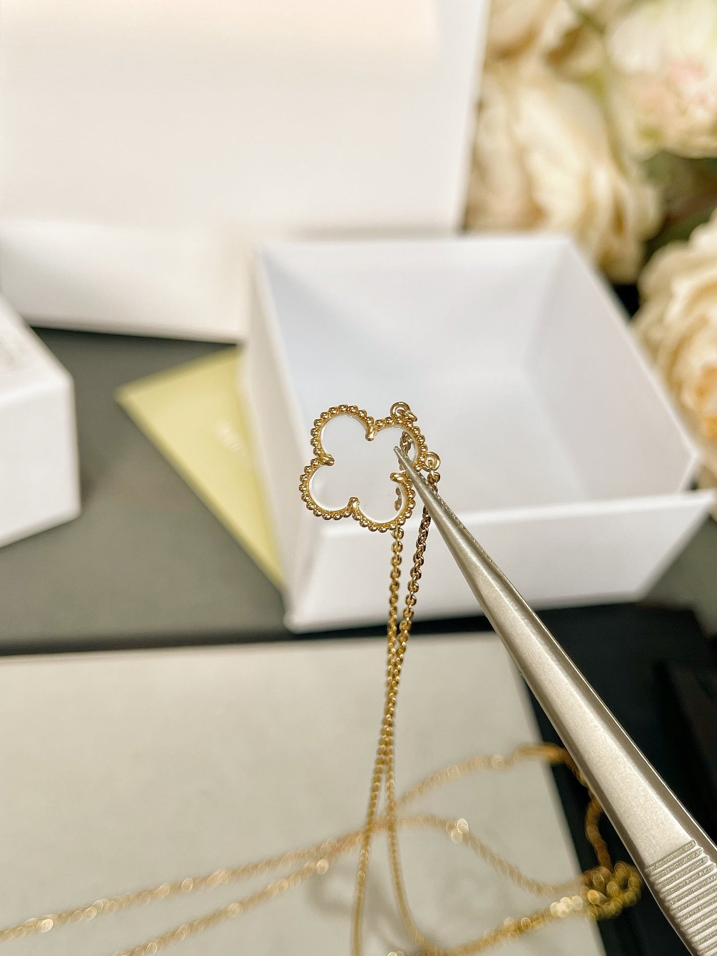 [AURORA]CLOVER ROCK CRYSTAL ROSE GOLD NECKLACE