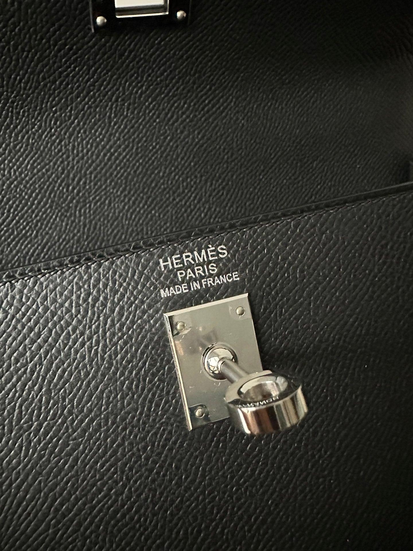 HM KELLY 25CM BLACK EPSOM SILVER HARDWARE