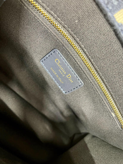 CD SMALL BOOK TOTE 26 BLUE OBLIQUE EMBROIDERY