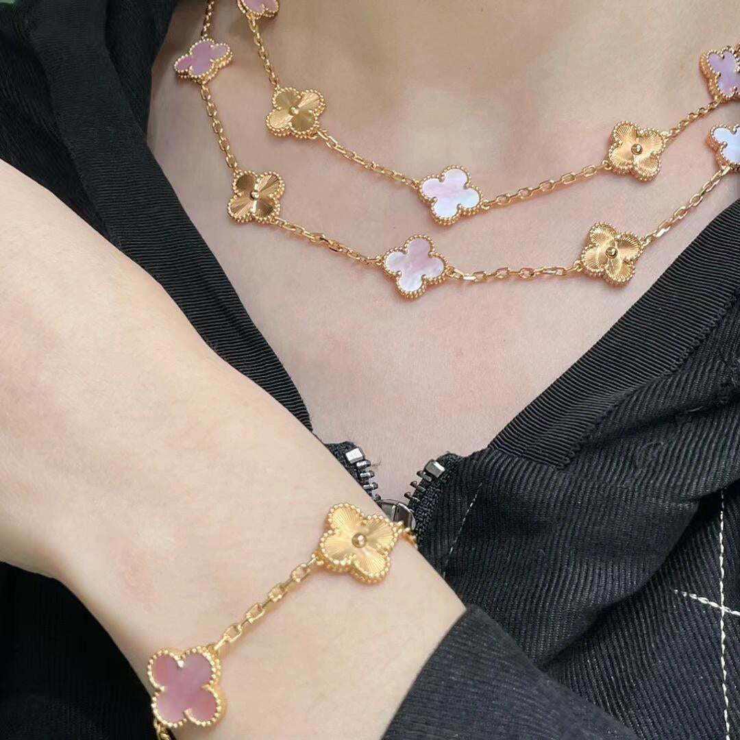 [AURORA]CLOVER 20 MOTIFS LASER PINK MOP NECKLACE