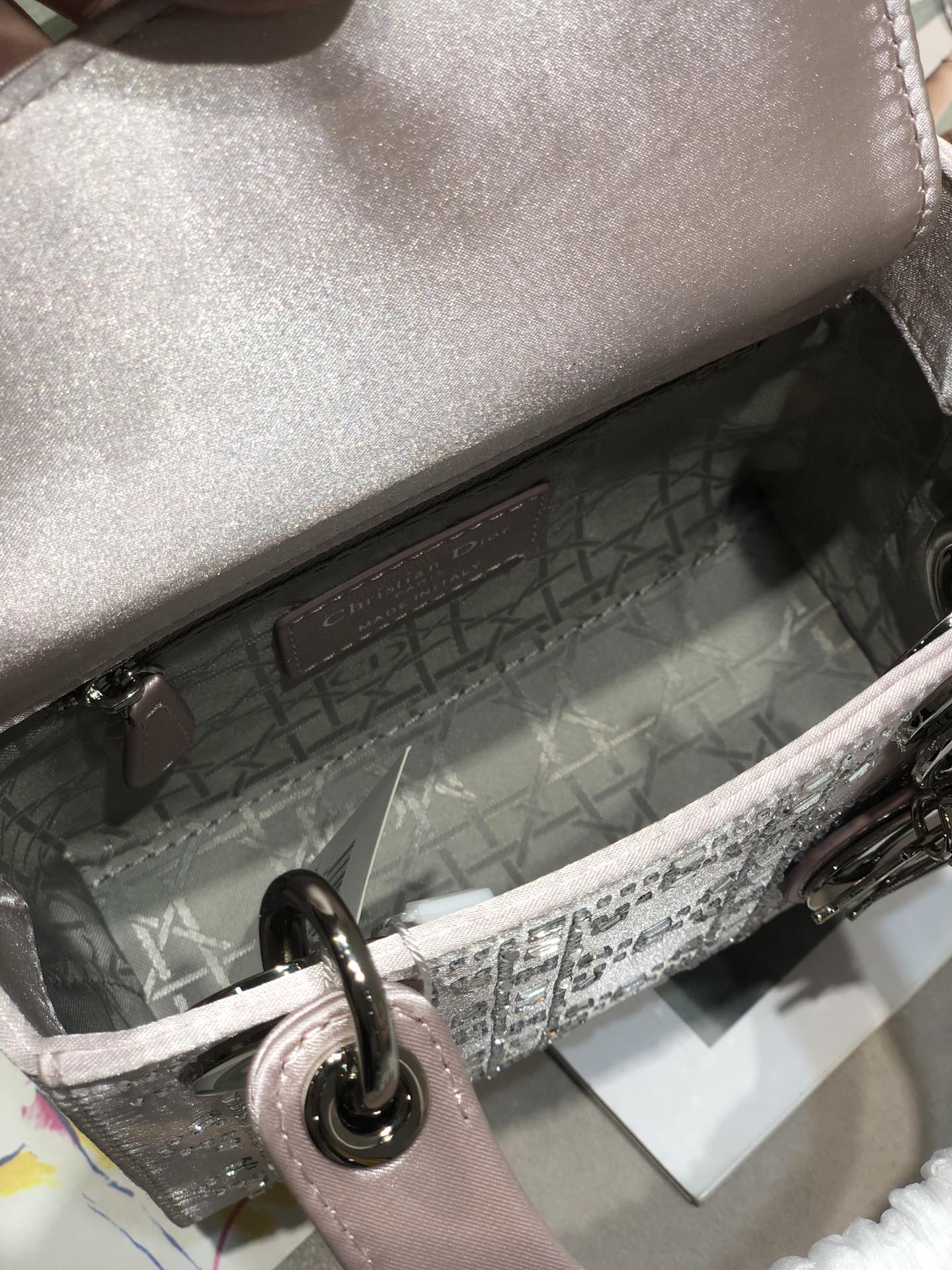 LADY 24 HANDBAG EMBOSSED DIAMOND IN SILVER CALFSKIN