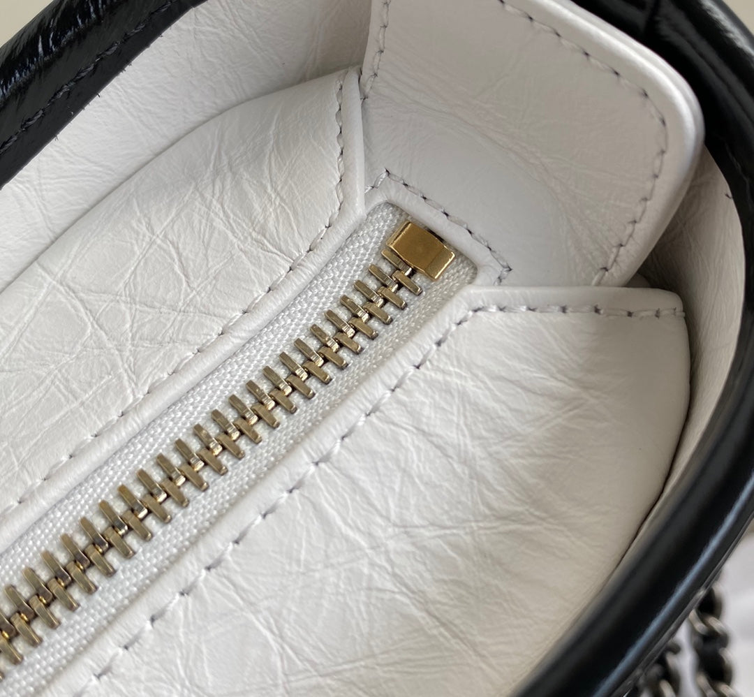 CC GABRIELLE MINI 20 HOBO BAG IN WHITE MIX BLACK CALFSKIN