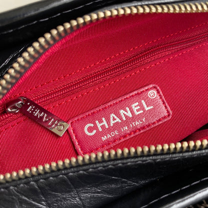 CC GABRIELLE MINI 20 HOBO BAG IN BLACK CALFSKIN