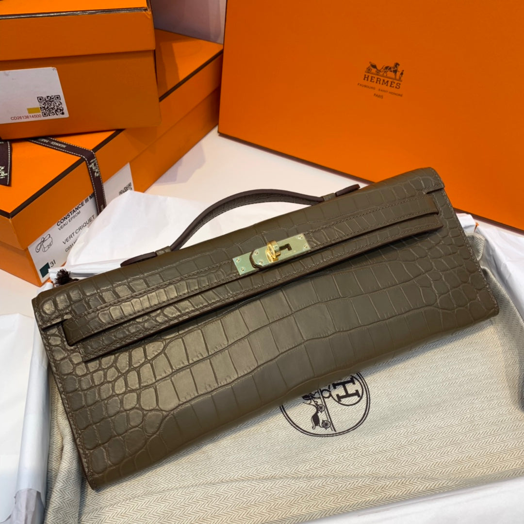 KELLY CUT 31 IN MOCHA BROWN ALLIGATOR LEATHER WITH GOLD HARDWARE (MADE-TO-ODER)