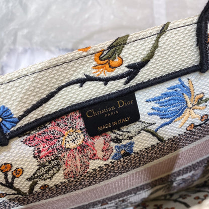 MEDIUM BOOK TOTE BAG 36 IN BEIGE COTTON WITH MULTICOLOR EMBROIDERY