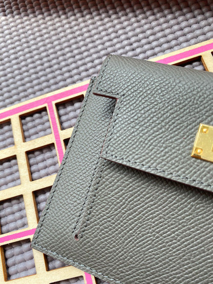 HM Kelly Pocket 13.5 Dark Grey Epsom Ghw