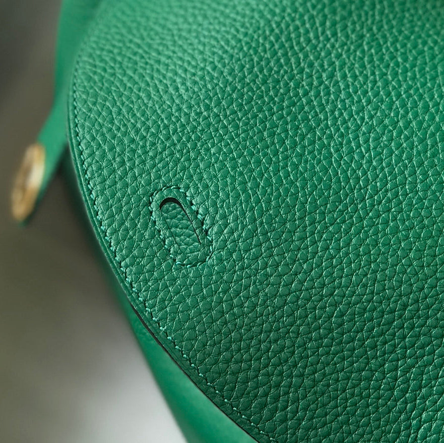 HM LINDY 30 BAG IN OCEAN GREEN CALFSKIN GOLD HARDWARE