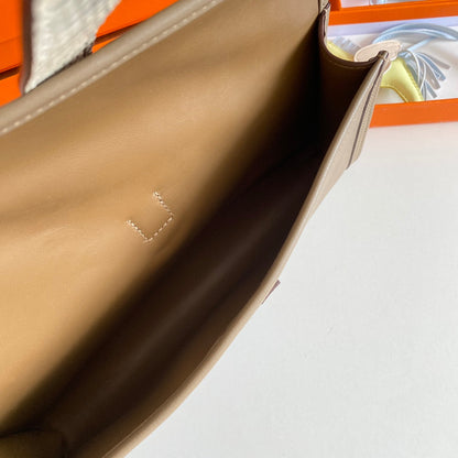 JIGE ELAN 29 CLUTCH IN CHOCOLATE BROWN CALFSKIN WITH WHTE LIZARD SKIN (MADE-TO-ODER)