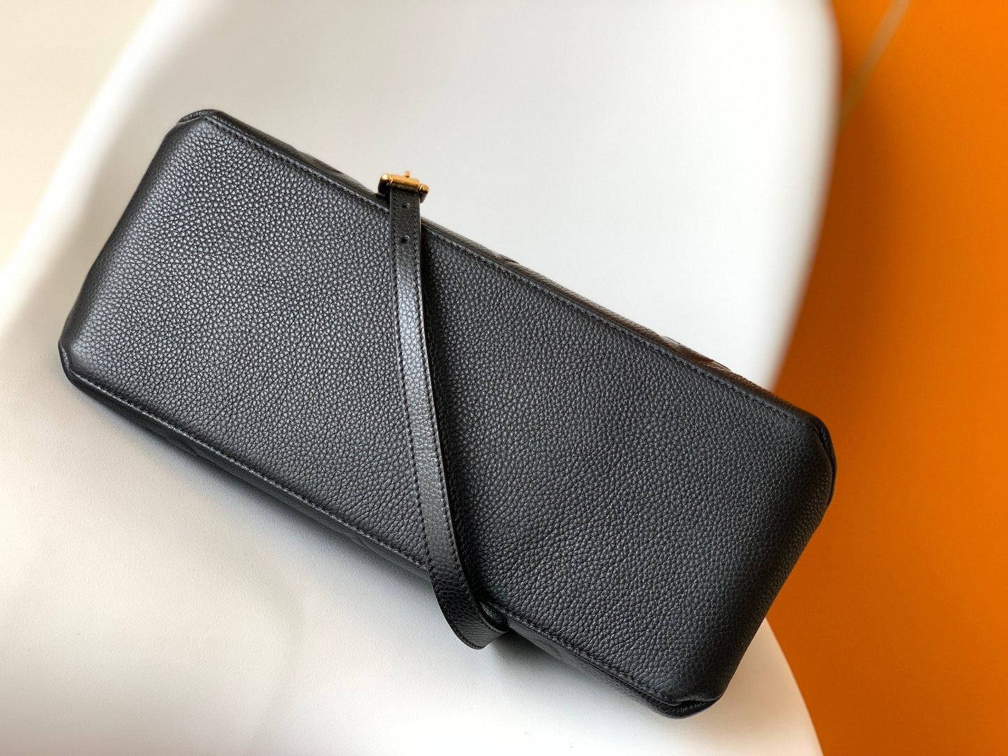 PETIT PALAIS PM MEDIUM SHOULDER BAG 29 IN BLACK EMBOSSED COWHIDE GOLD-TONE HARDWARE