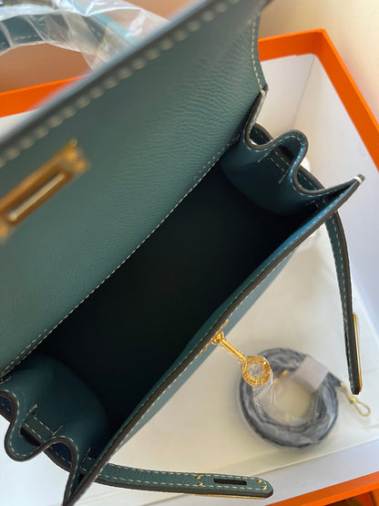KELLY MINI 20 BAG IN PINE GREEN CALFSKIN WITH GOLD HARDWARE (MADE-TO-ODER)