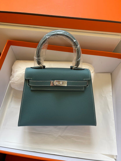 KELLY MINI 20 BAG IN PINE GREEN CALFSKIN WITH GOLD HARDWARE (MADE-TO-ODER)