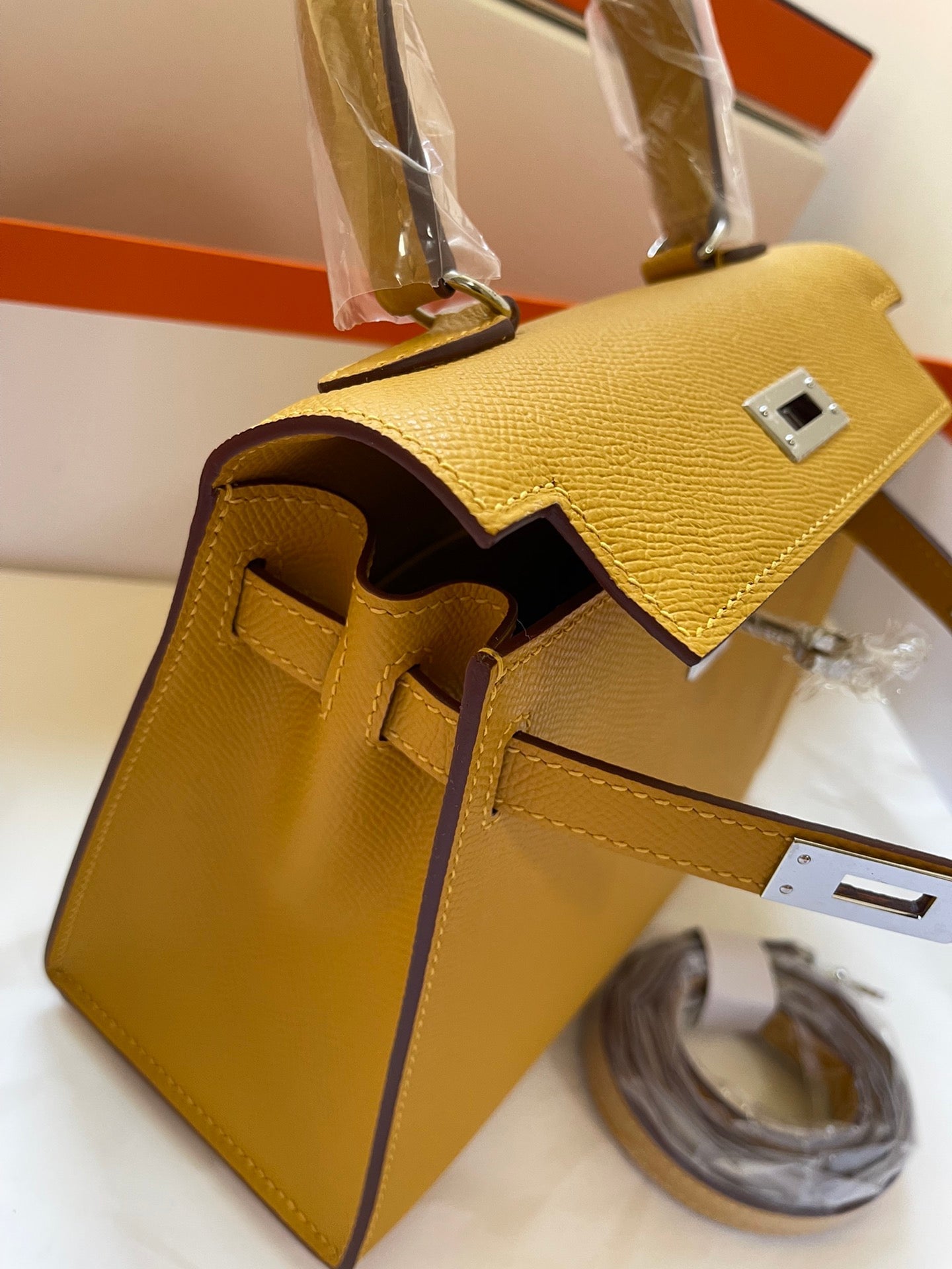 KELLY MINI 20 BAG IN DIJON YELLOW CALFSKIN WITH GOLD HARDWARE (MADE-TO-ODER)