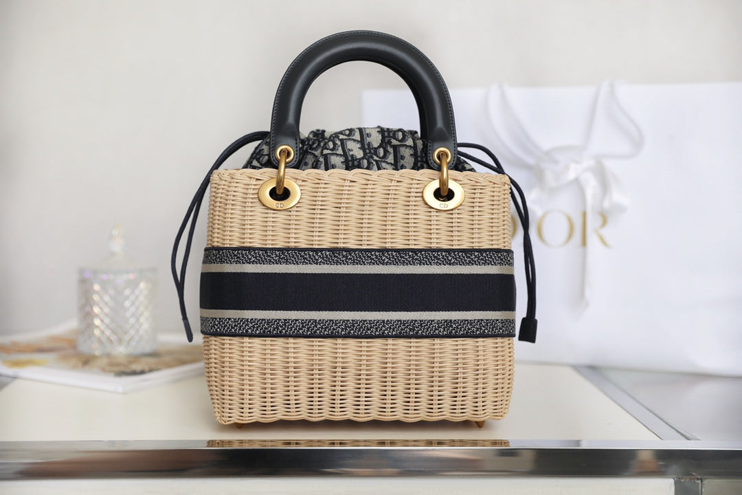 LADY 24 BASKET BAG IN BLACK OBLIQUE JACQUARD MIX BEIGE WICKER