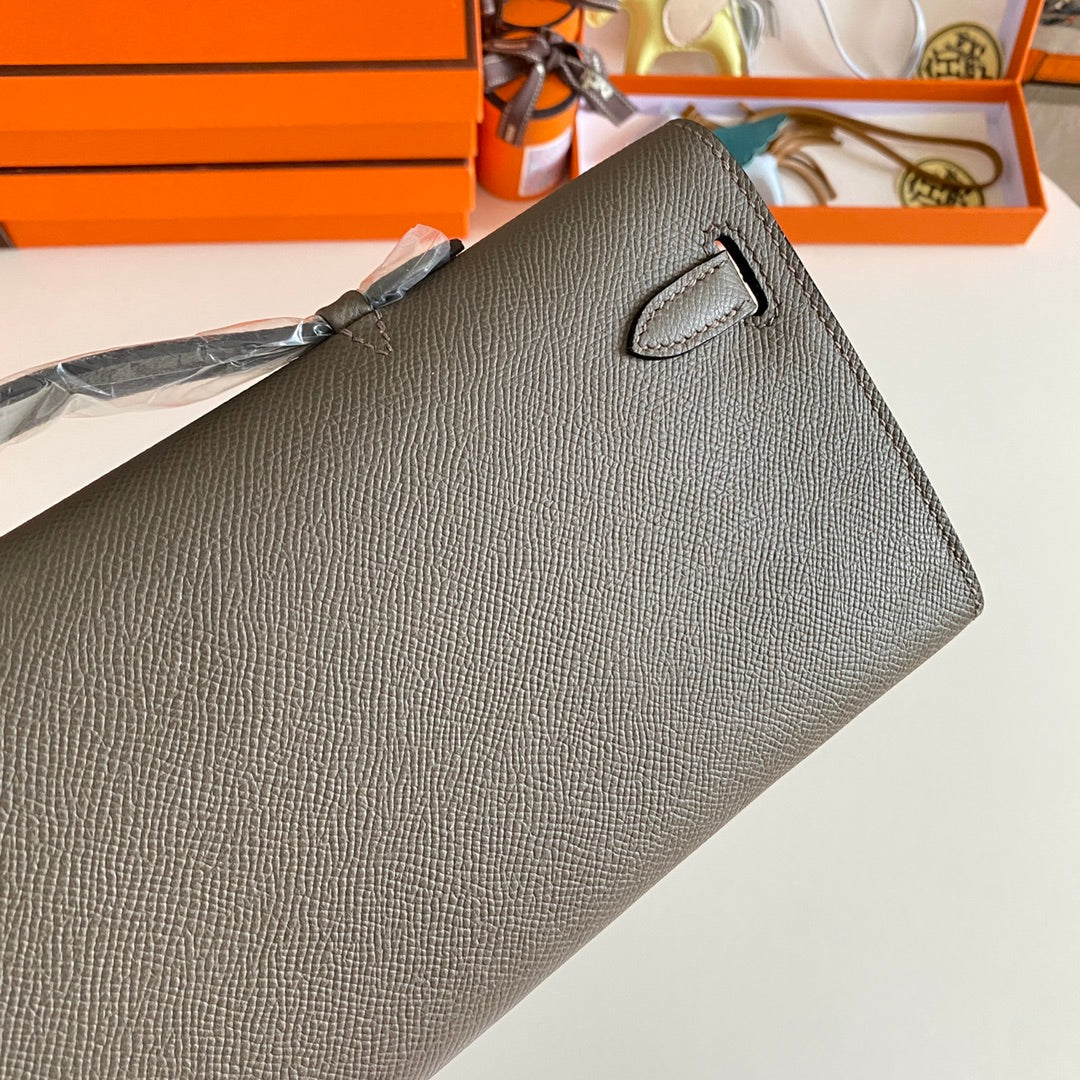 KELLY CUT 31 IN WOOD BROWN CALFSKIN WITH GOLD HARDWARE