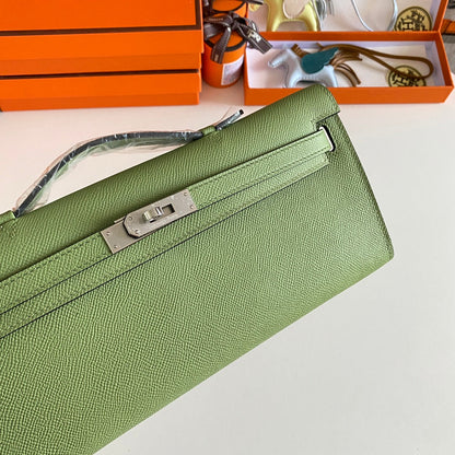 KELLY CUT 31 IN APPLE GREEN CALFSKIN WITH SILVER HARDWARE