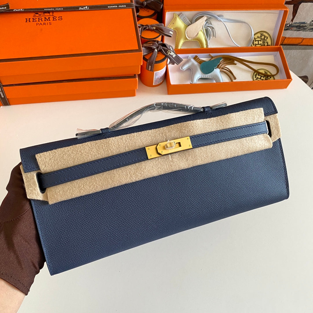 KELLY CUT 31 IN CLASSIC BLUE CALFSKIN WITH GOLD HARDWARE