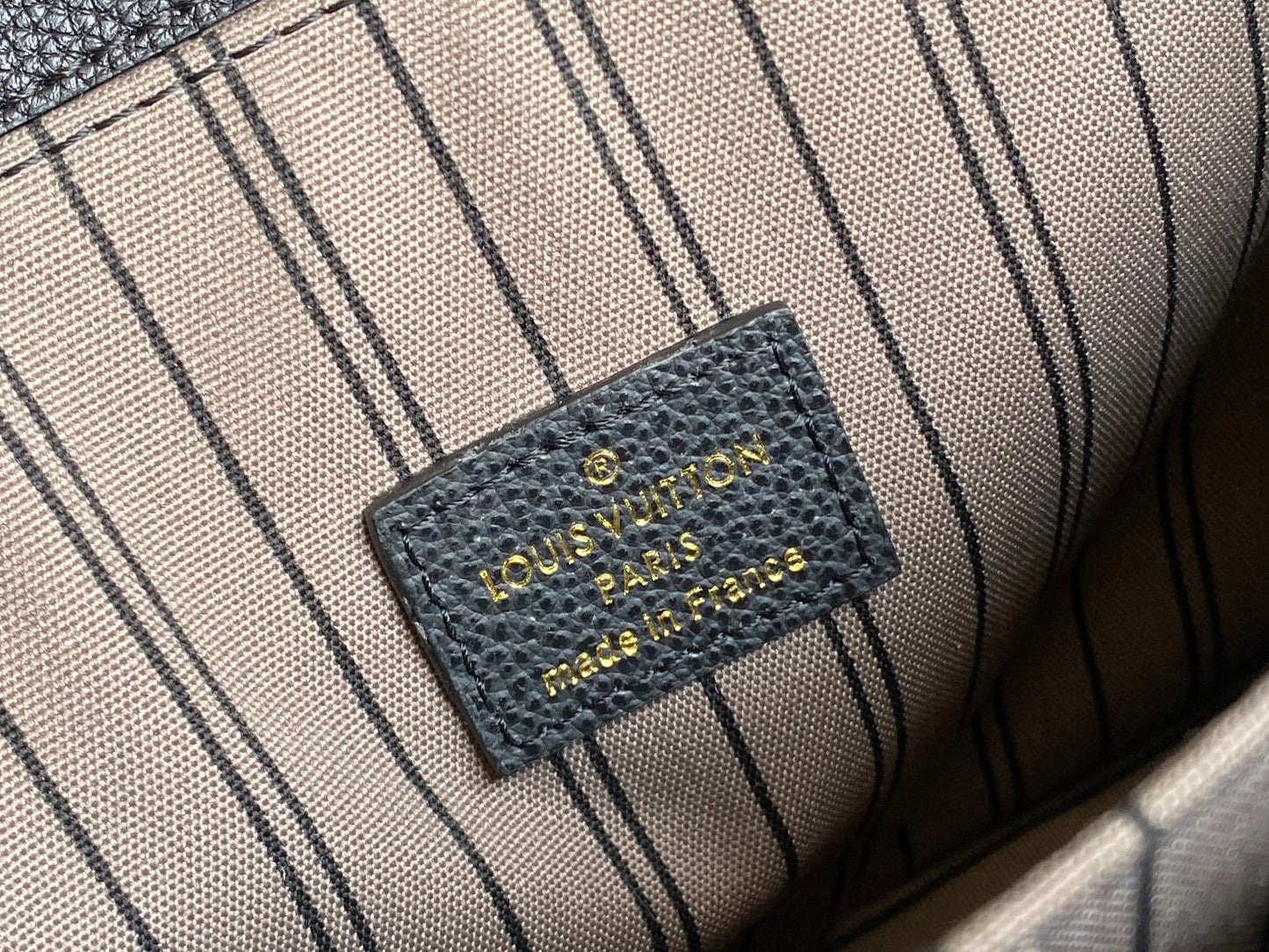 LV 25S POCHETTE METIS 25 IN BLACK MONOGRAM COATED CANVAS GOLD HARDWARE