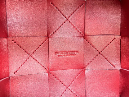 SMALL CASSETTE BUCKET 18 IN BURGUNDY RED CALFSKIN