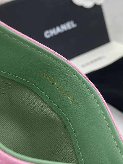 CC CARD HOLDER 19.5 PINK GRAINED CALFSKIN GOLD ICON