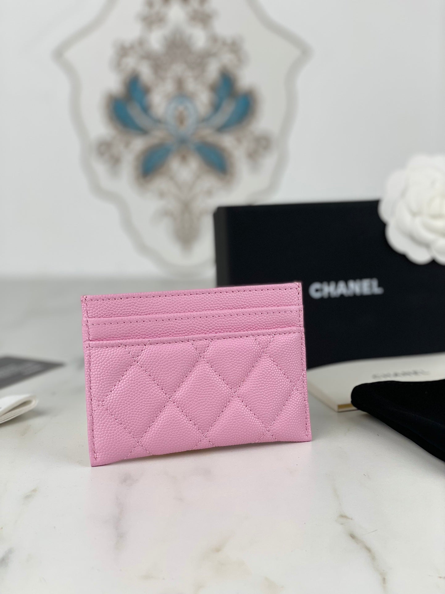 CC CARD HOLDER 19.5 PINK GRAINED CALFSKIN GOLD ICON