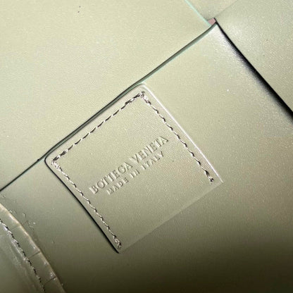 CYLINDER CASSETTE 30 IN TRAVERTINE CALFSKIN