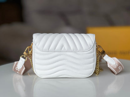 LV 25S WAVE MULTI POCHETTE 19 IN WHITE CALFSKIN GOLD HARDWARE