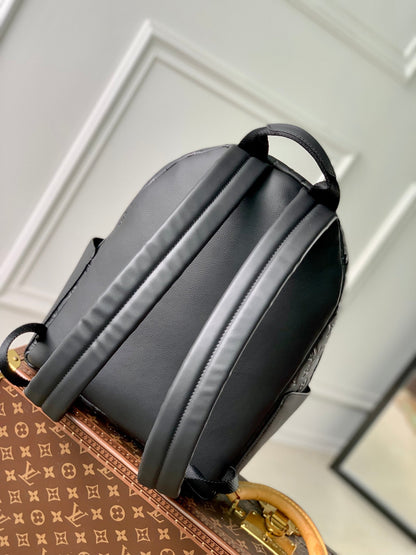 DISCOVERY PM BACKPACK 38 IN BLACK MONOGRAM LAMBSKIN