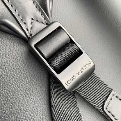 DISCOVERY PM BACKPACK 38 IN BLACK MONOGRAM LAMBSKIN