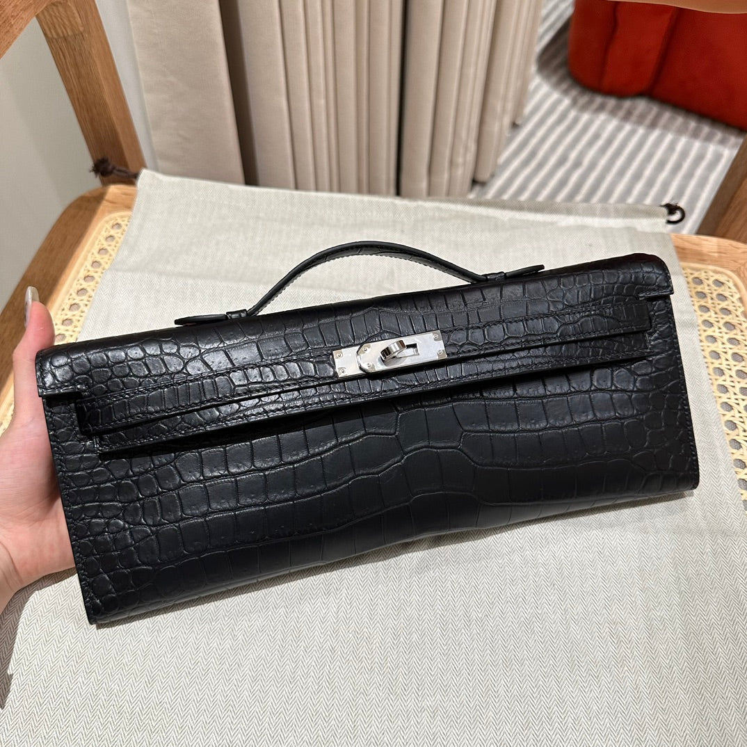 KELLY CUT 31 IN BLACK SHINY ALLIGATOR LEATHER WITH SILVER HARDWARE (MADE-TO-ODER)