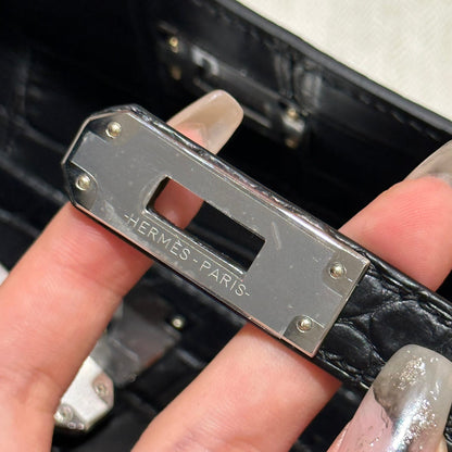 KELLY CUT 31 IN BLACK SHINY ALLIGATOR LEATHER WITH SILVER HARDWARE (MADE-TO-ODER)