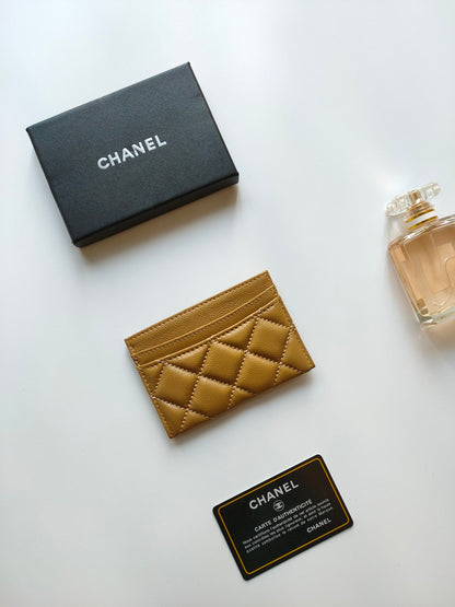 CC CARD HOLDER 11.2 AMBER GRAINED CALFSKIN GOLD ICON