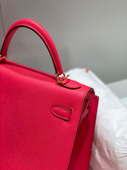 KELLY 28CM IN ROSE TYRIEN SWIFT CALFSKIN GOLD HARDWARE