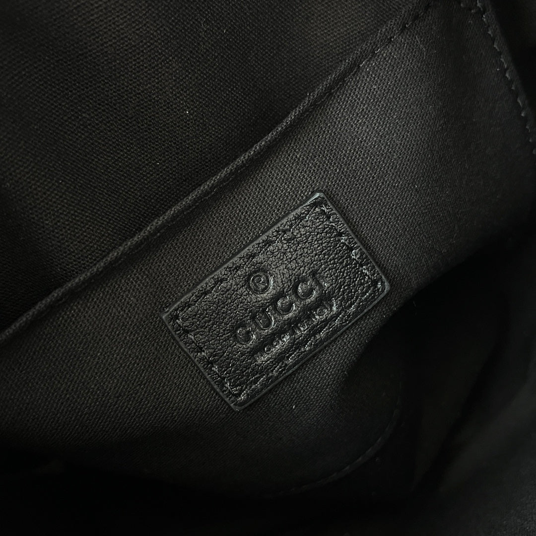 SMALL BLONDIE OVAL SHOULDER BAG 20 IN BLACK CALFSKIN