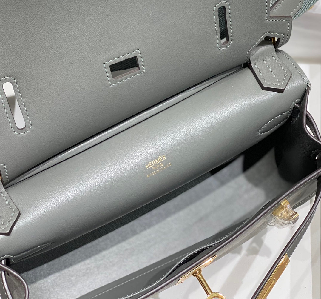 HM JYPSIERE SHOULDER BAG 23 IN GREY CALFSKIN GOLD HARDWARE