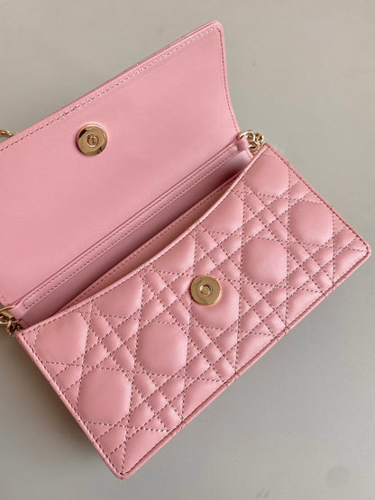 LADY 21 CHAIN BAG IN HOT PINK LAMBSKIN