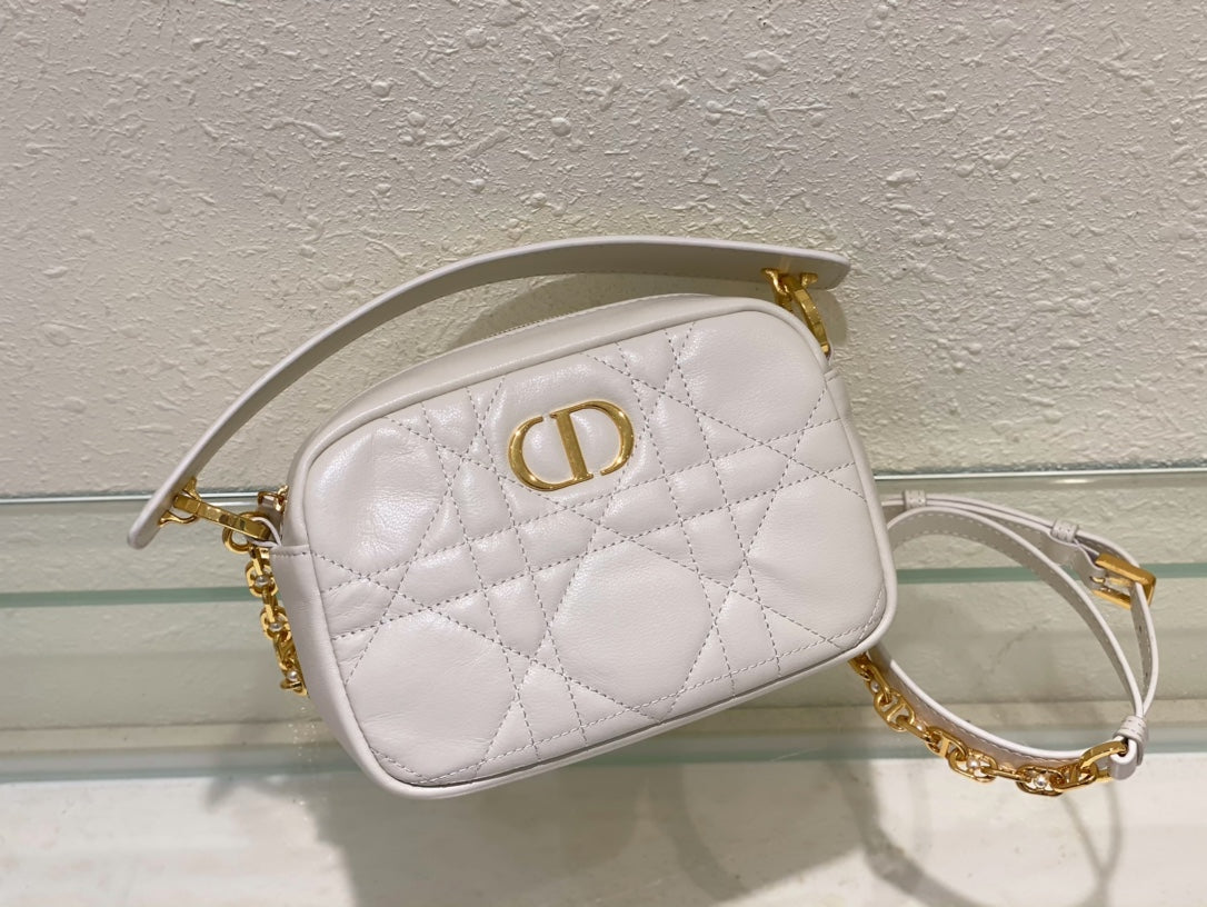 CARO BOX BAG 19 IN WHITE QUILTED MACROCANNAGE CALFSKIN