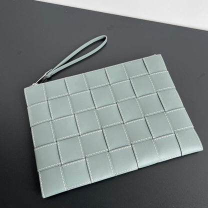 LARGE CASSETTE POUCH 35 IN GUNSMOKE CALFSKIN